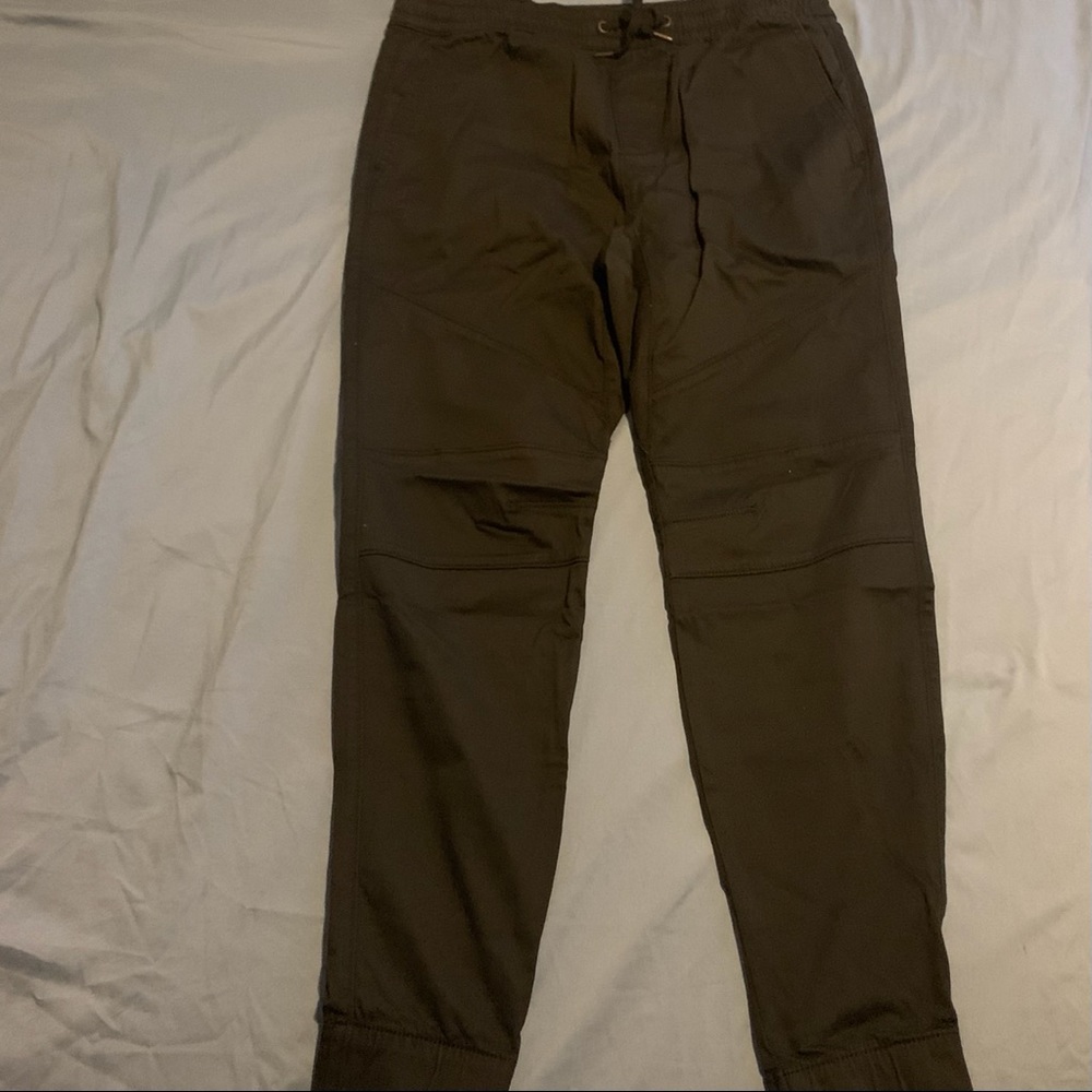 Hollister Skinny Jogger for Guy!